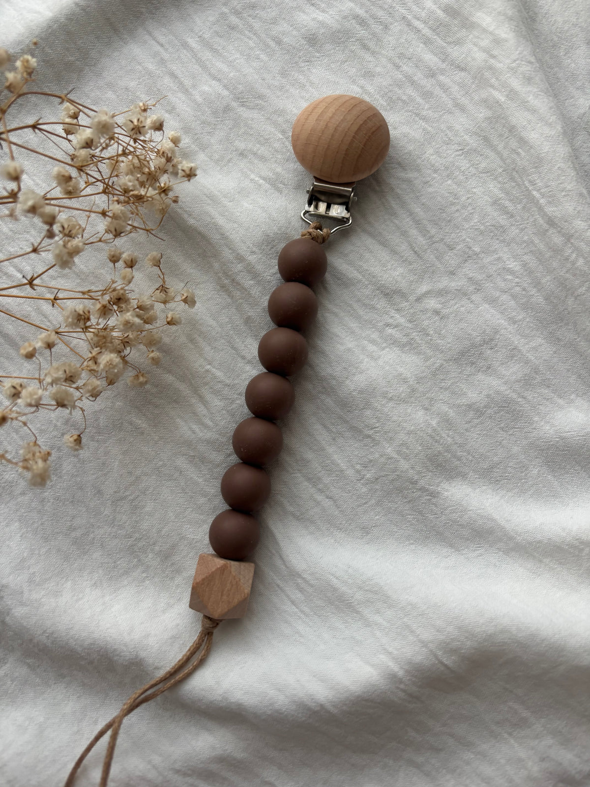 Attache tétine chocolat
